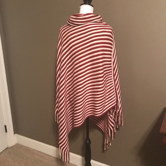 XL Poncho - Picture 2 of 2